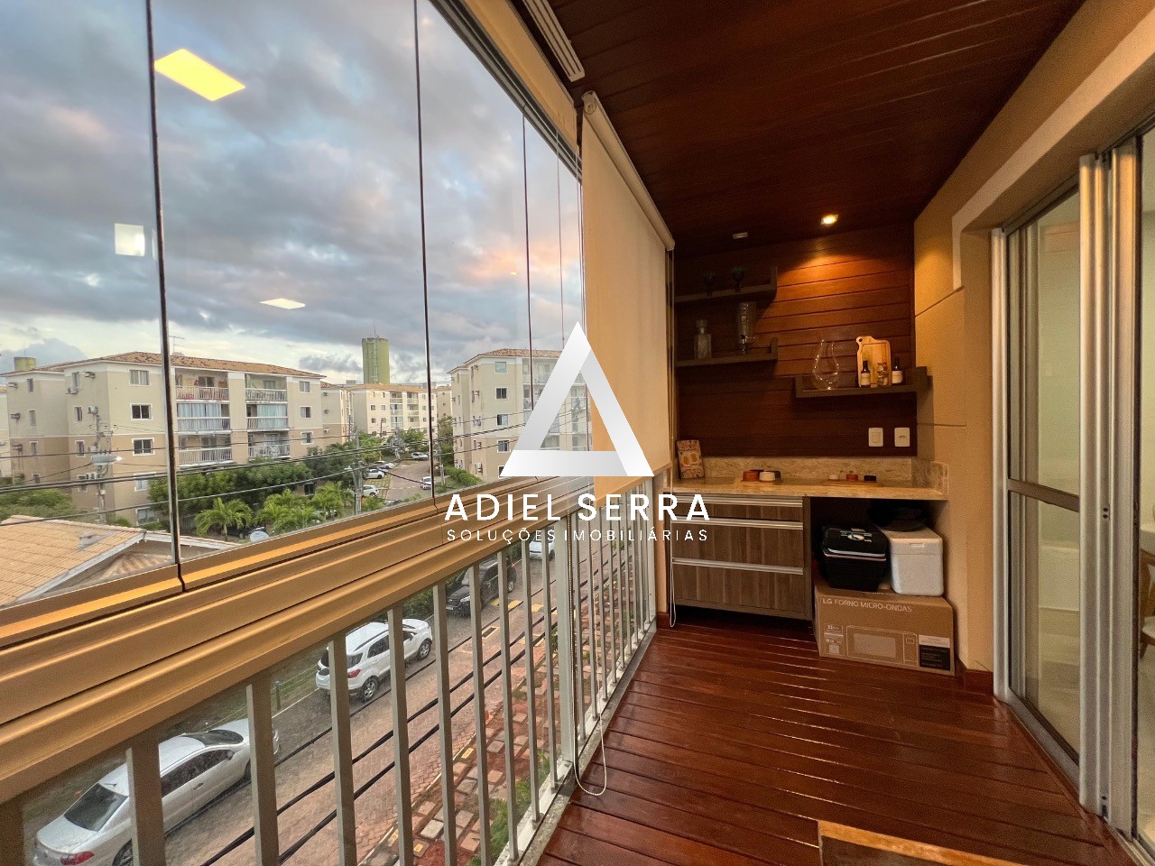Apartamento - Buraquinho