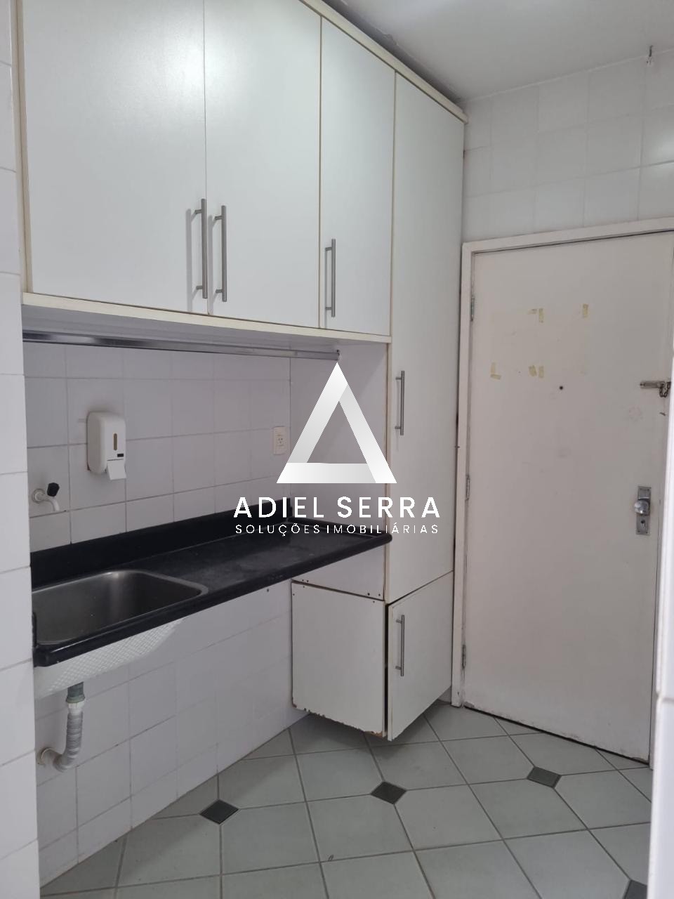 Apartamento - Caminho das árvores