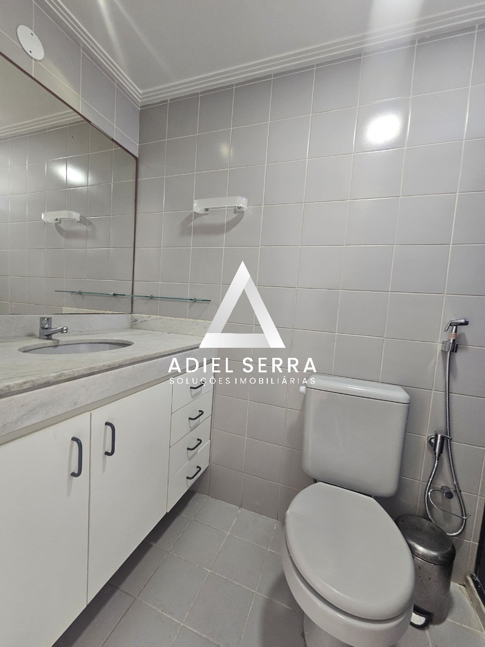 Apartamento - Caminho das árvores