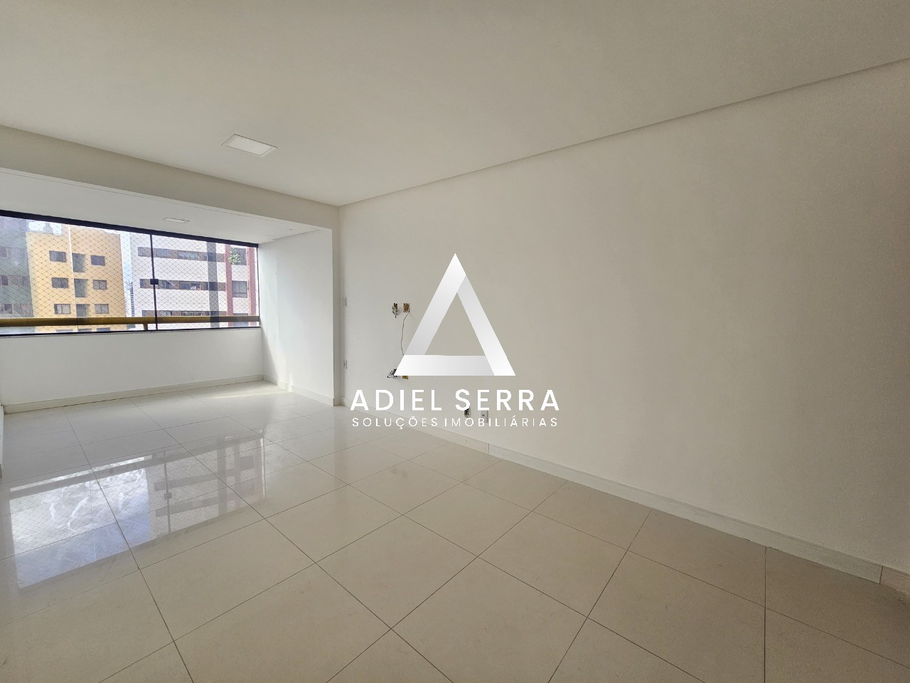 Apartamento - Caminho das árvores