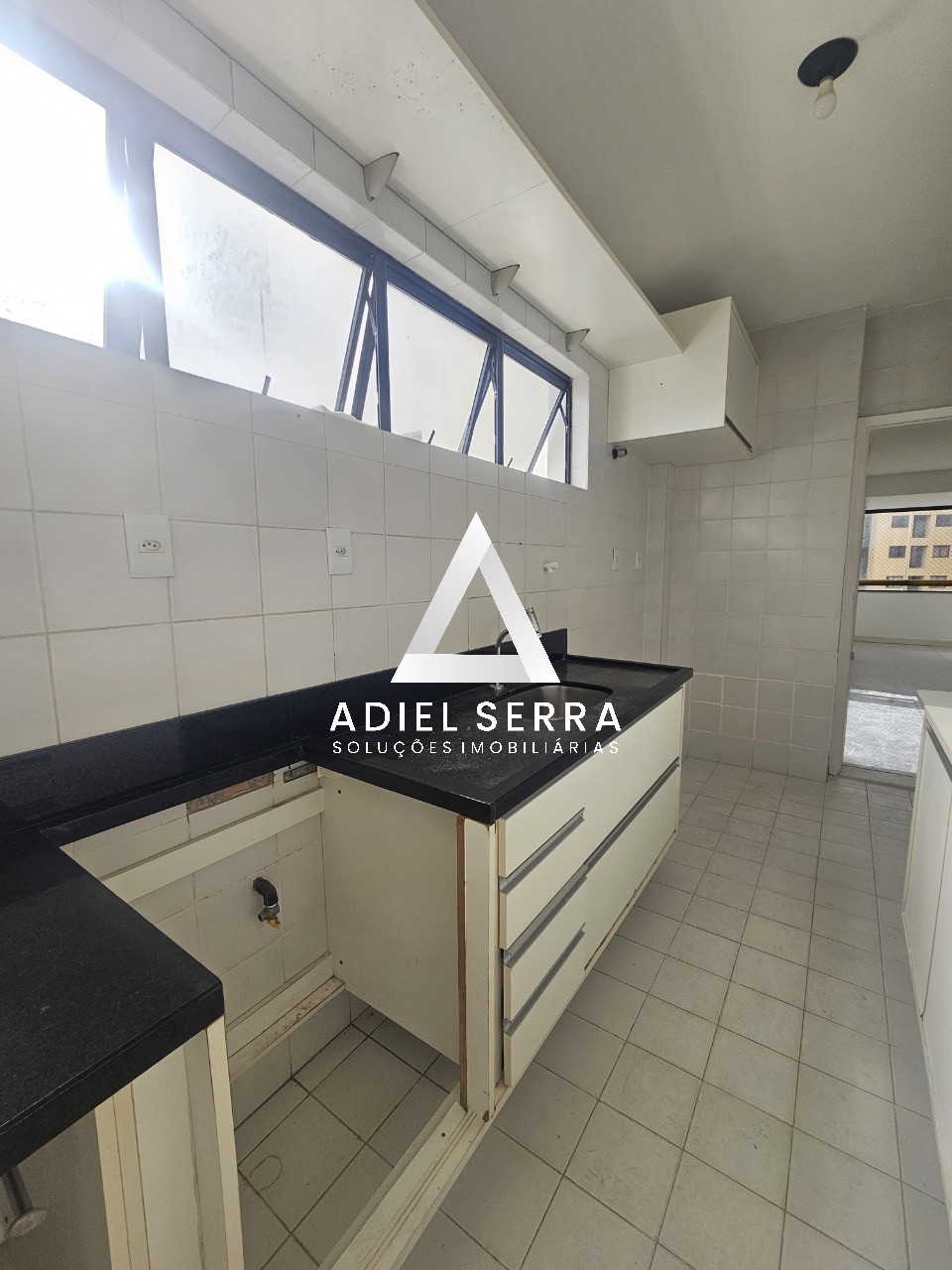Apartamento - Caminho das árvores