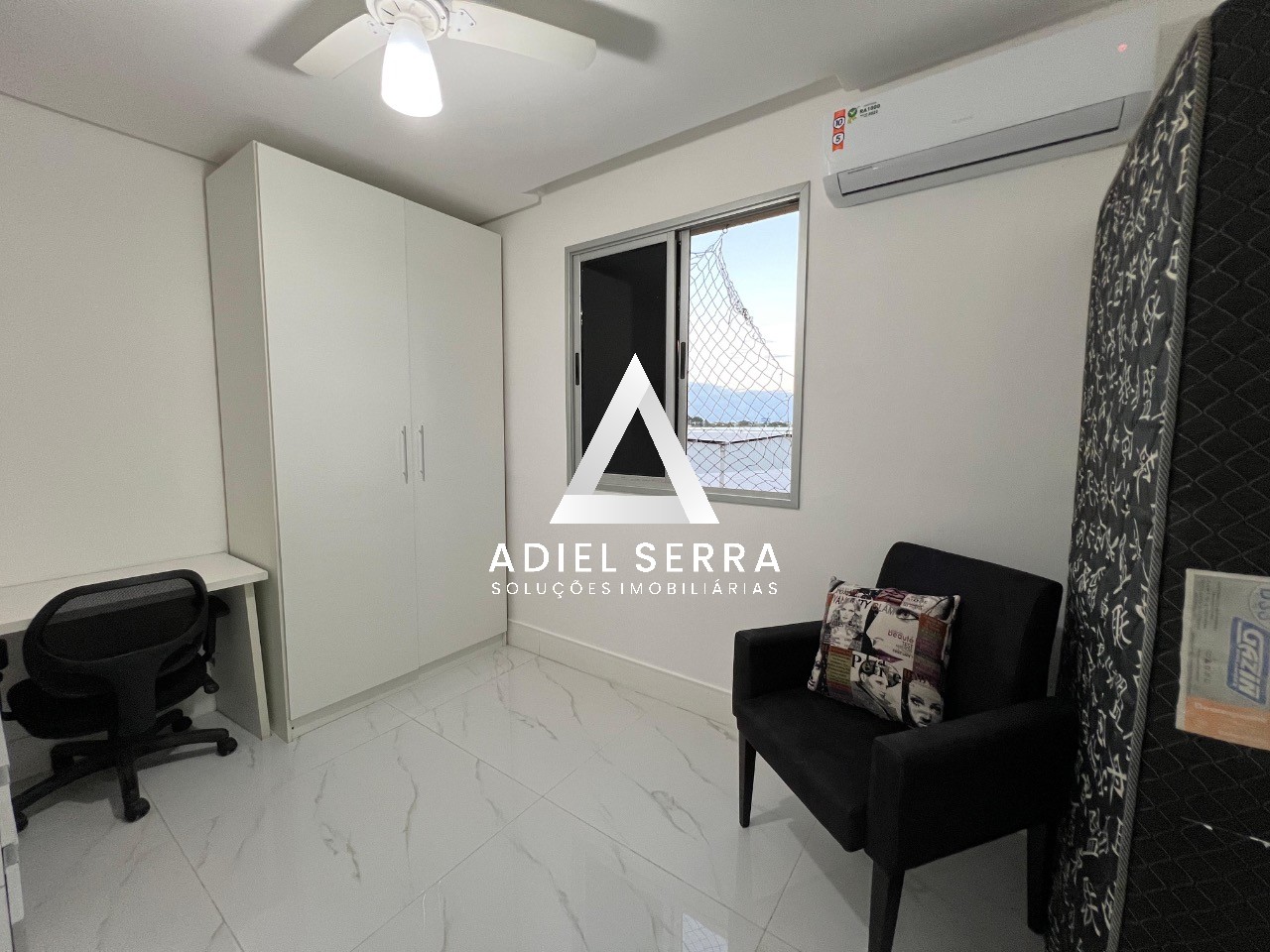 Apartamento - Buraquinho