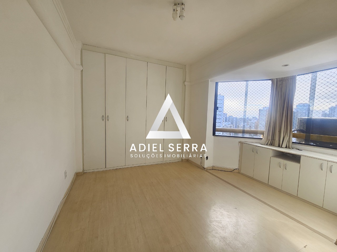 Apartamento - Caminho das árvores