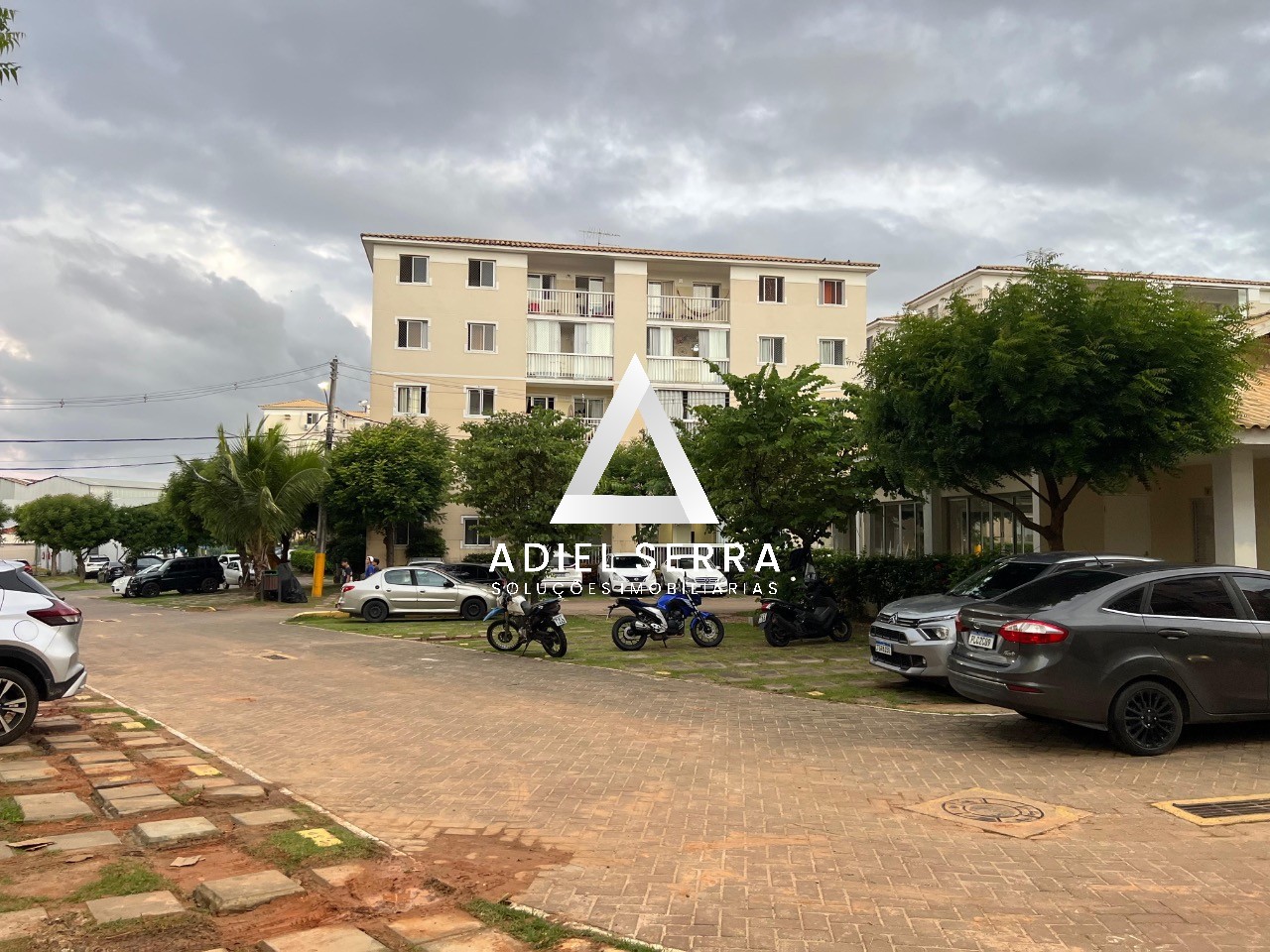 Apartamento - Buraquinho