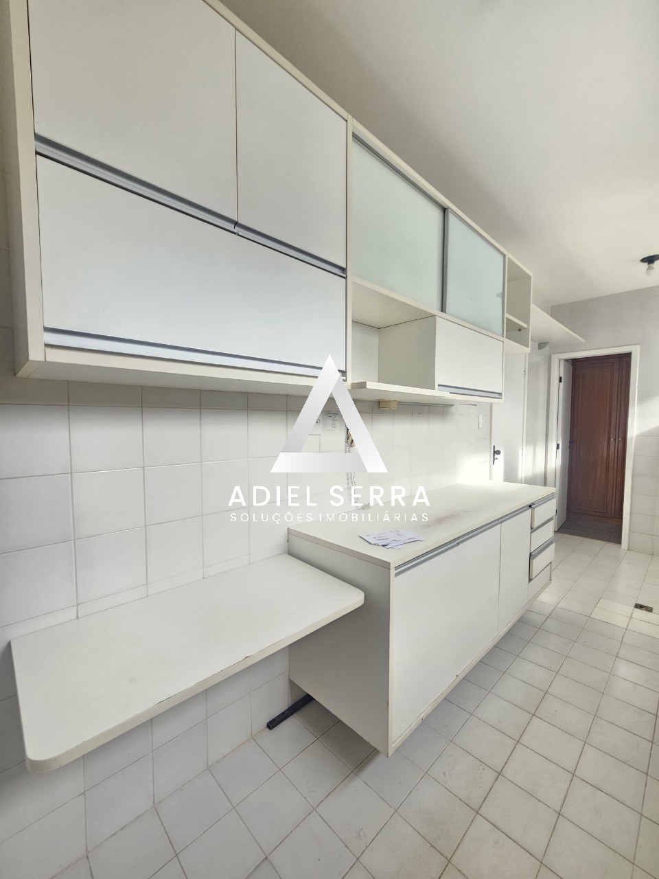 Apartamento - Caminho das árvores