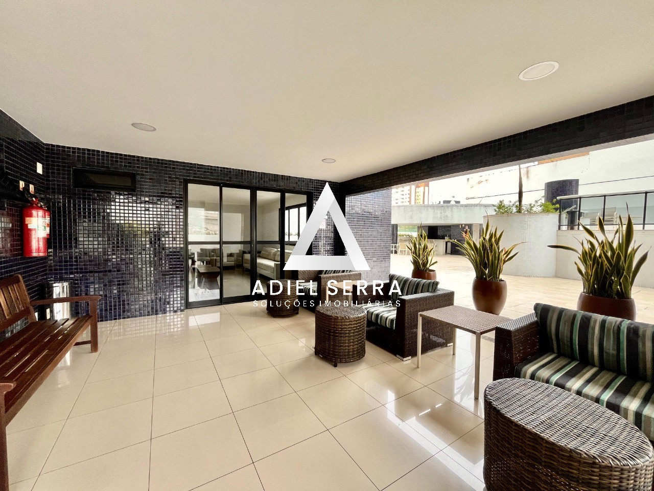 Apartamento - Caminho das árvores