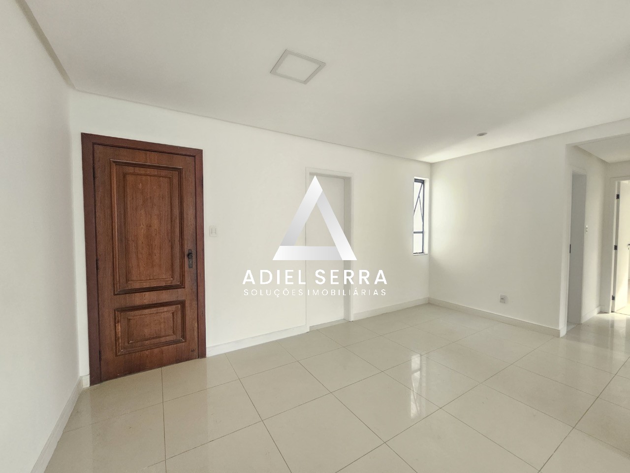 Apartamento - Caminho das árvores