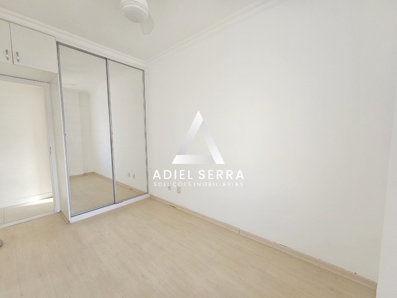 Apartamento - Caminho das árvores
