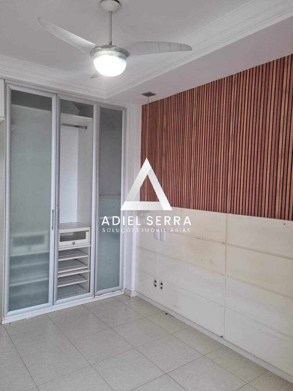 Apartamento - Caminho das árvores