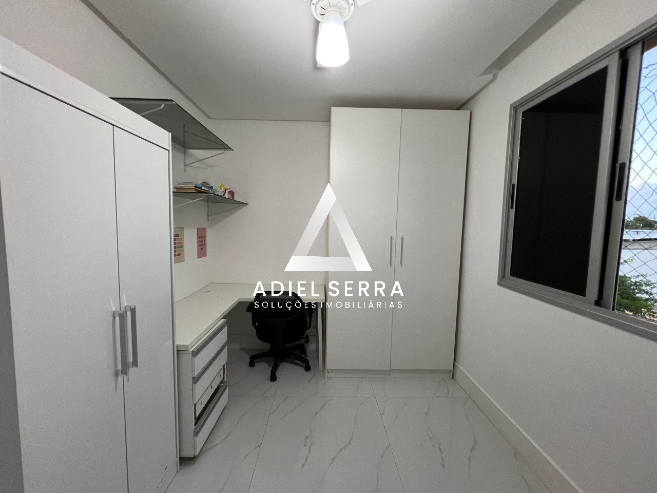 Apartamento - Buraquinho