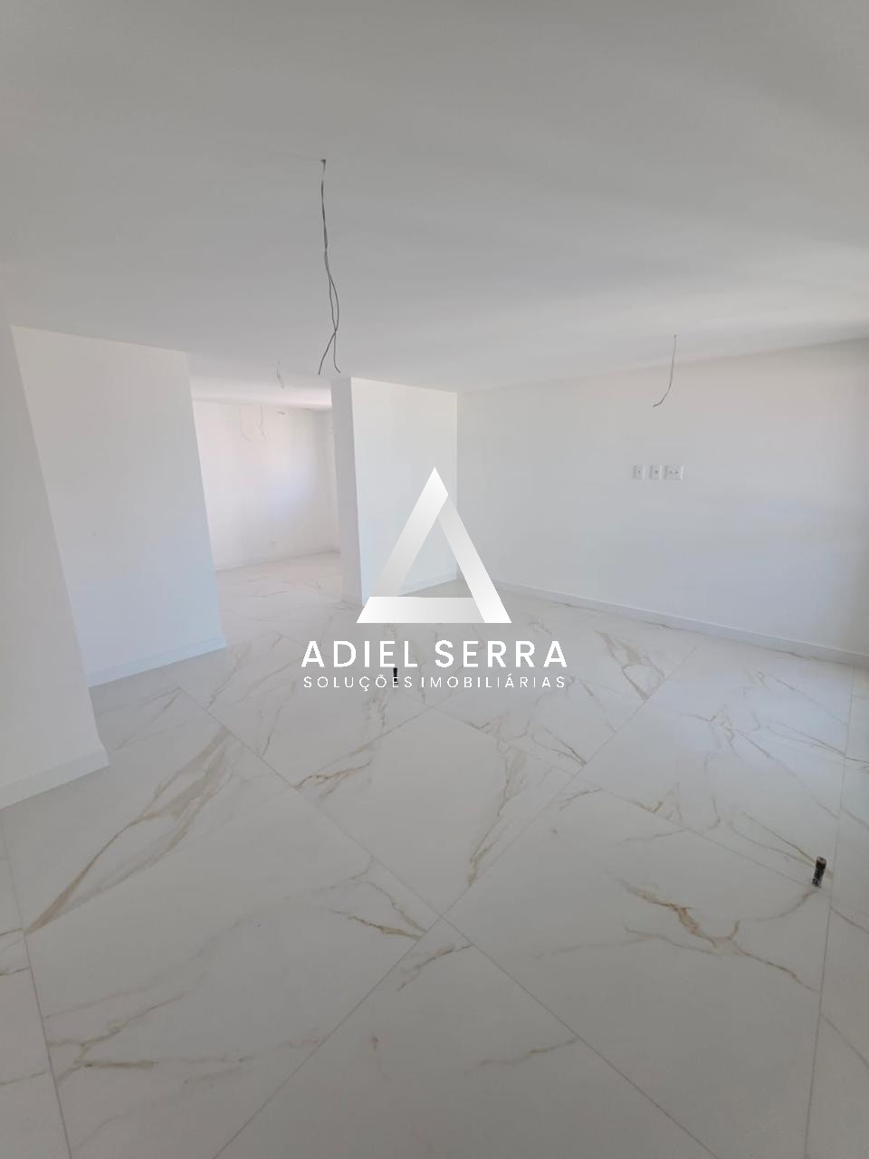 Apartamento - Caminho das árvores