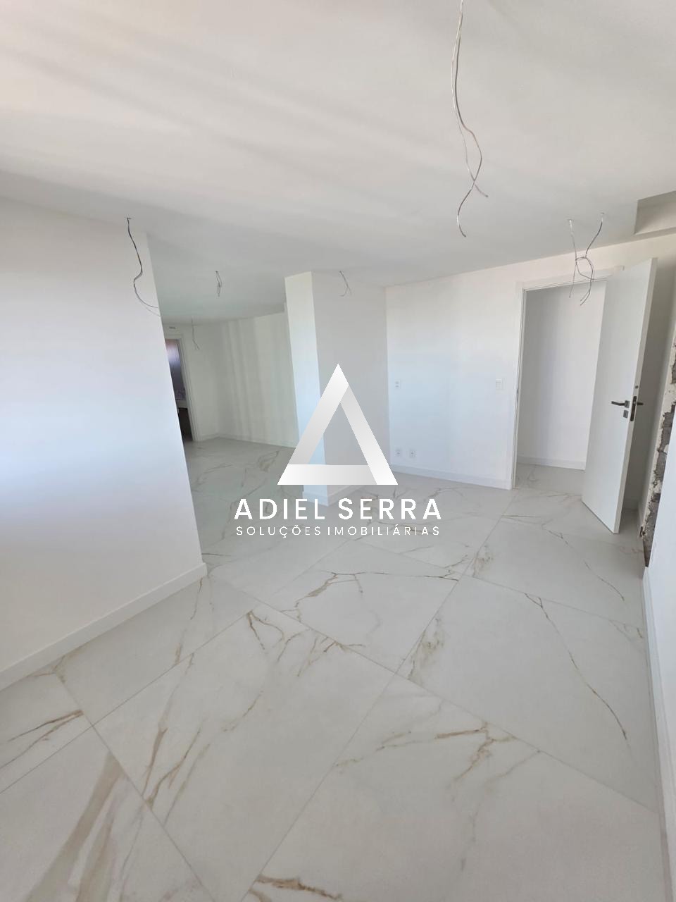 Apartamento - Caminho das árvores