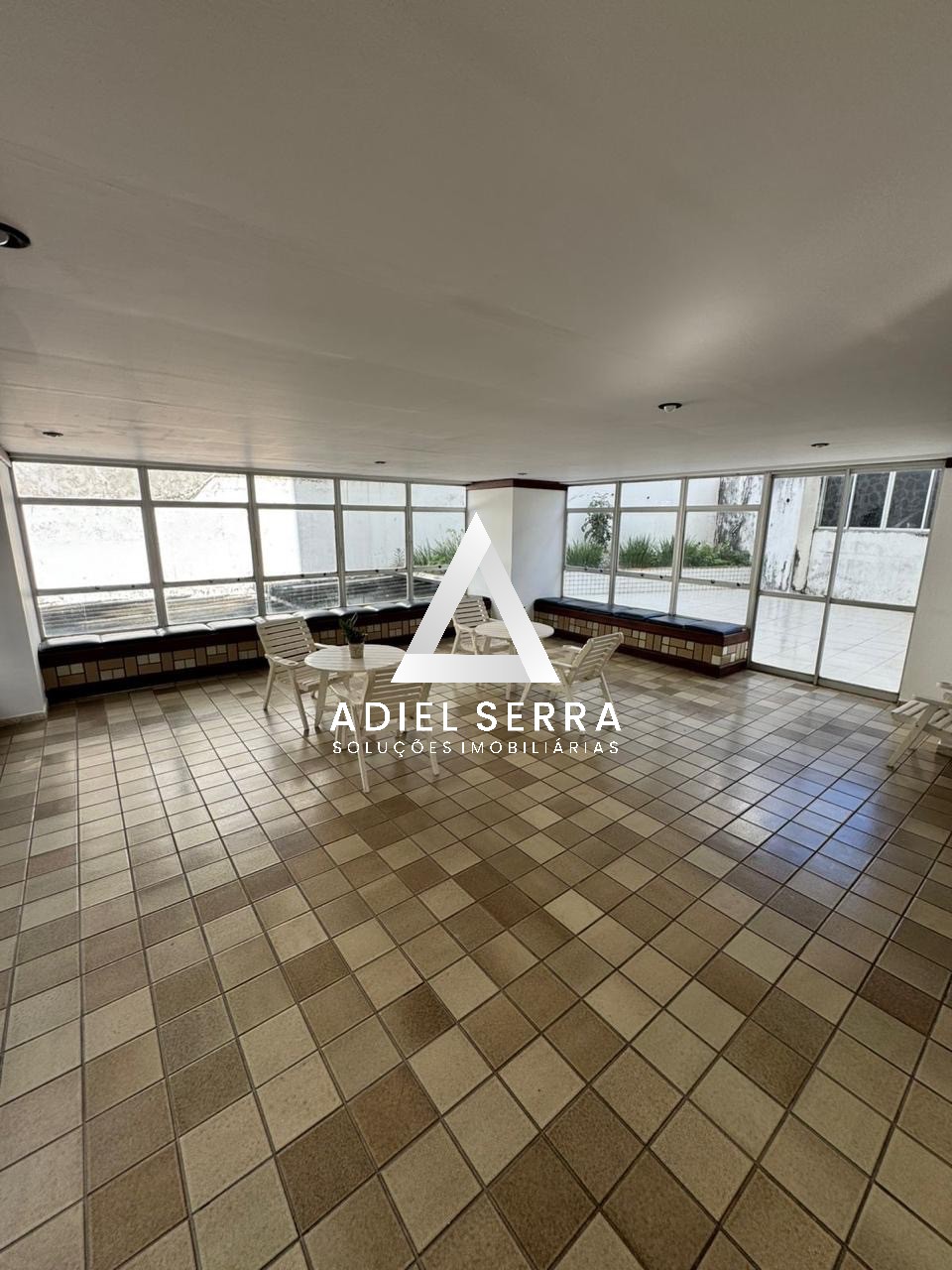 Apartamento - Caminho das árvores