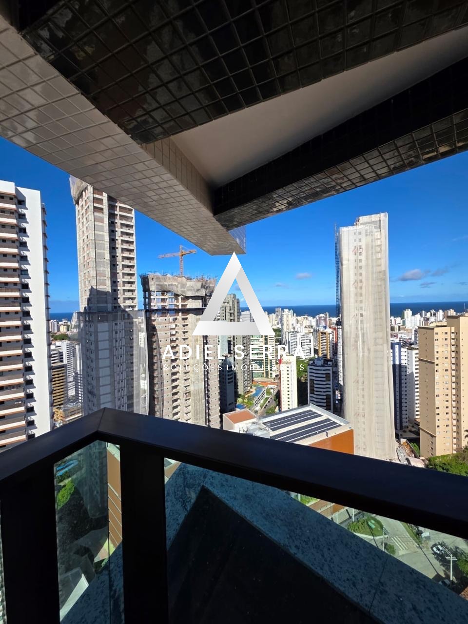 Apartamento - Caminho das árvores