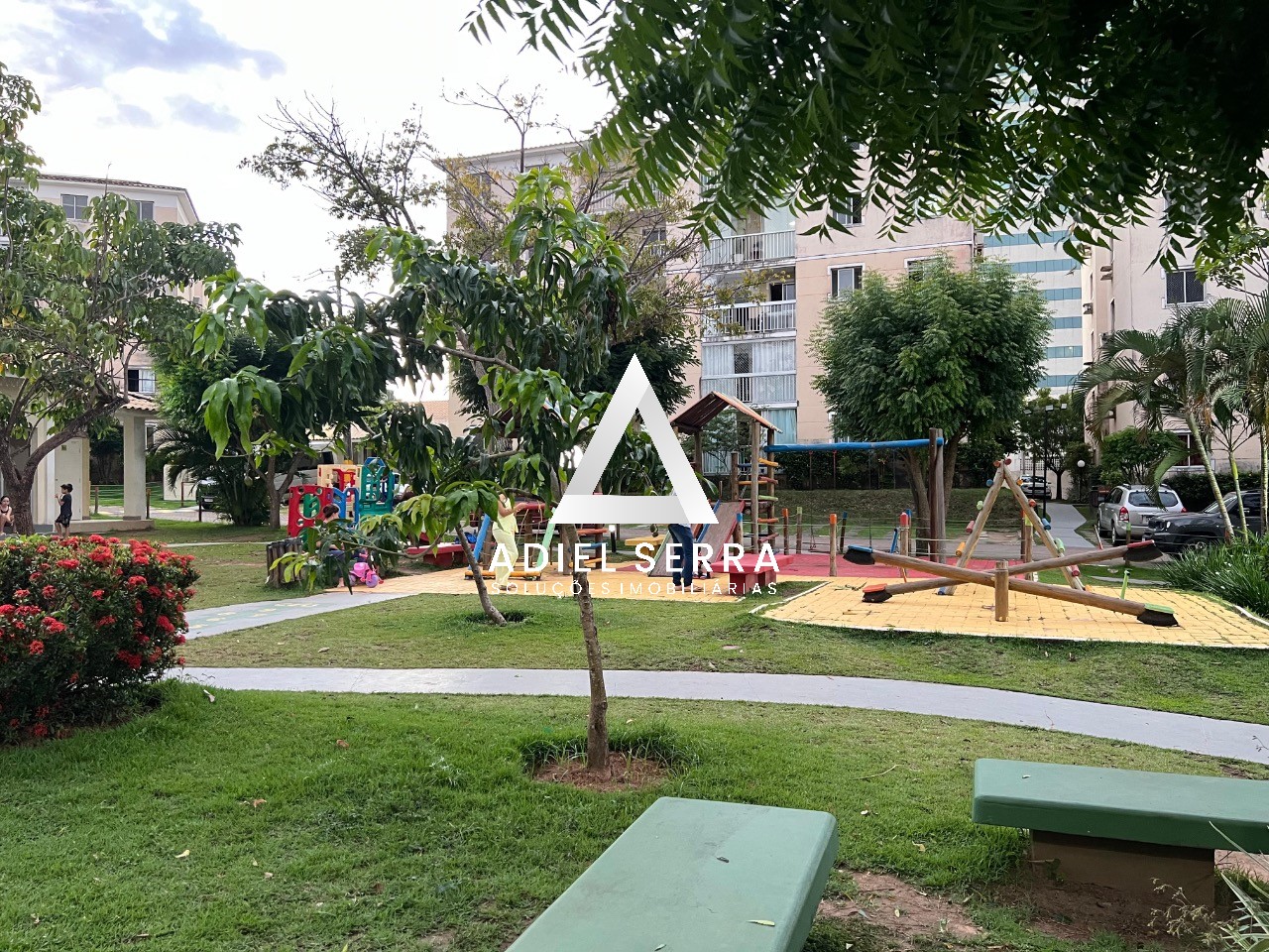 Apartamento - Buraquinho