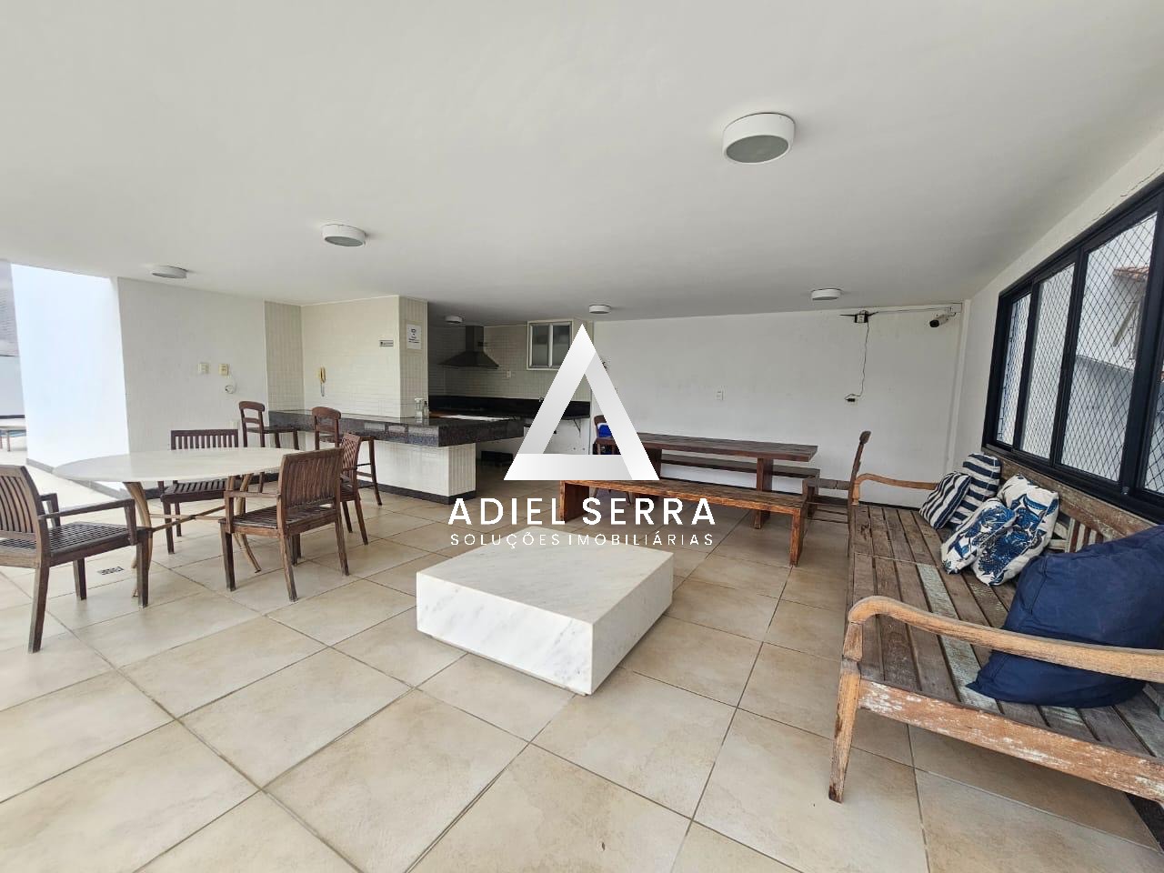 Apartamento - Caminho das árvores