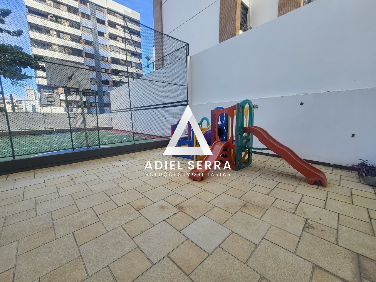 Apartamento - Caminho das árvores