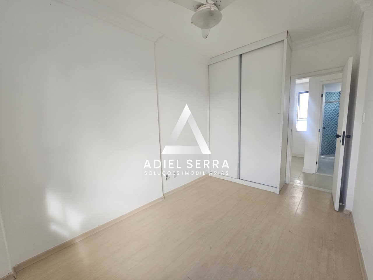 Apartamento - Caminho das árvores