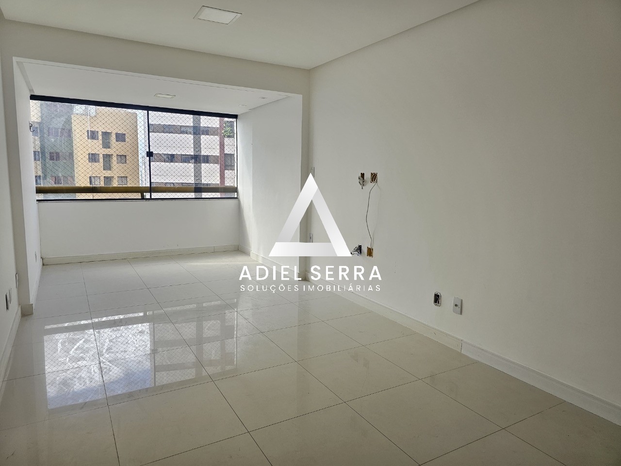 Apartamento - Caminho das árvores