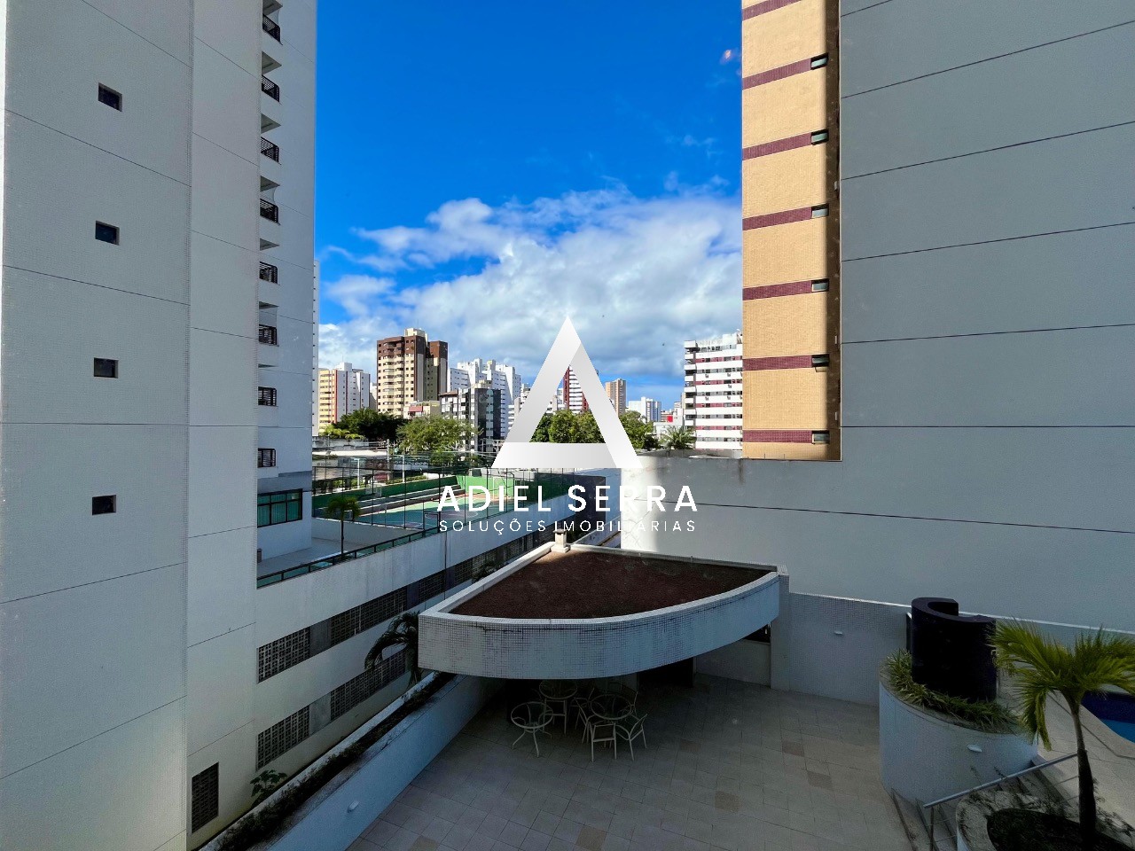Apartamento - Caminho das árvores