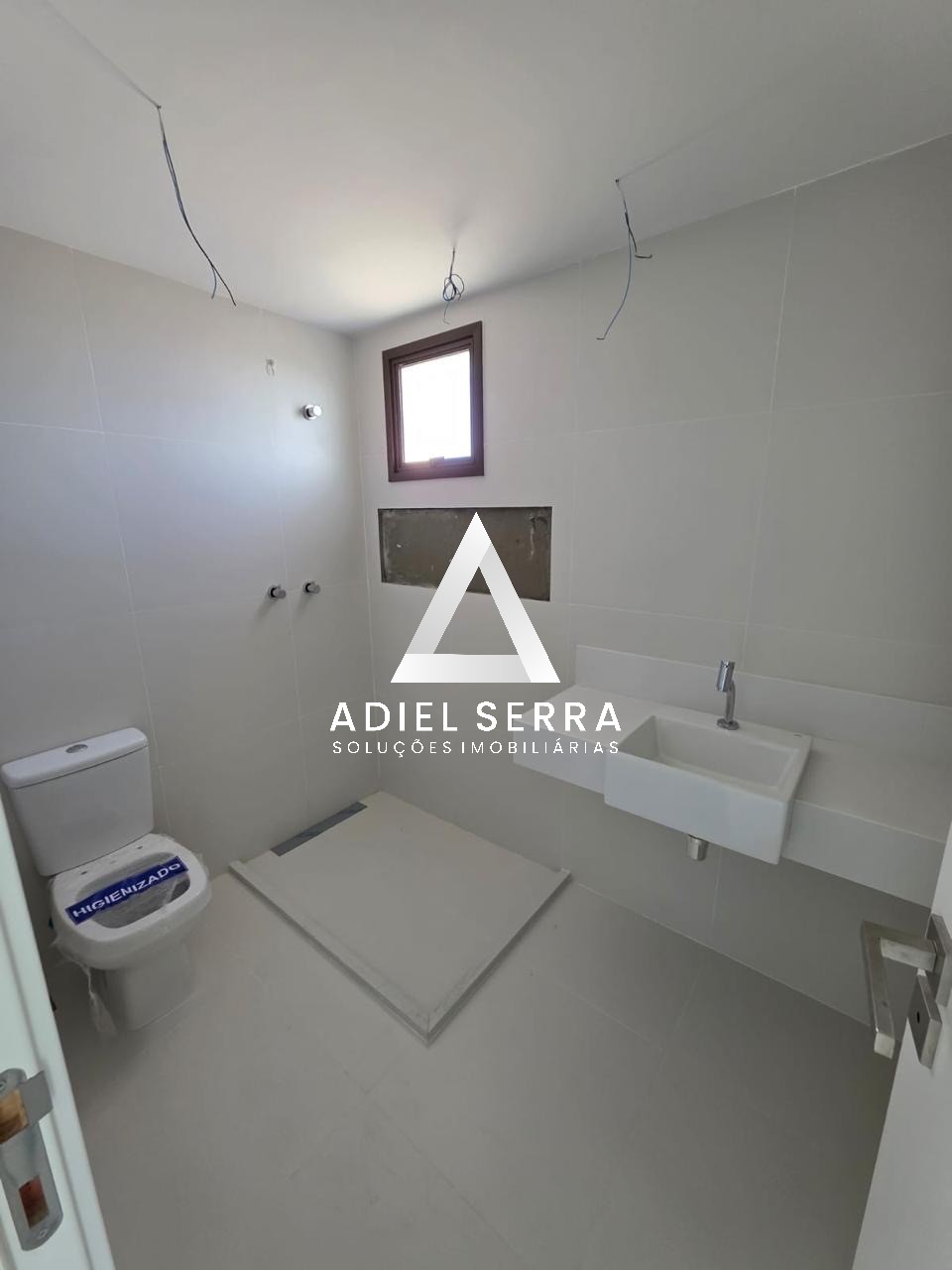 Apartamento - Caminho das árvores