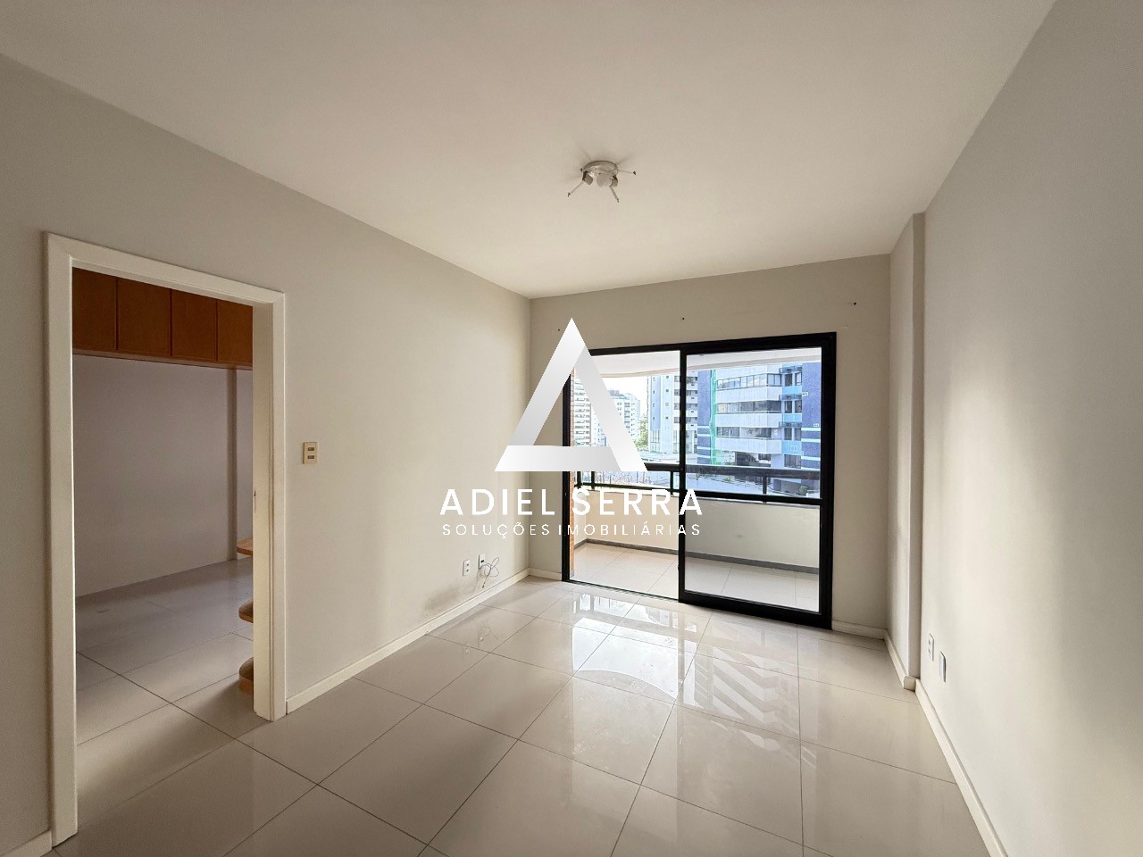 Apartamento - Caminho das árvores