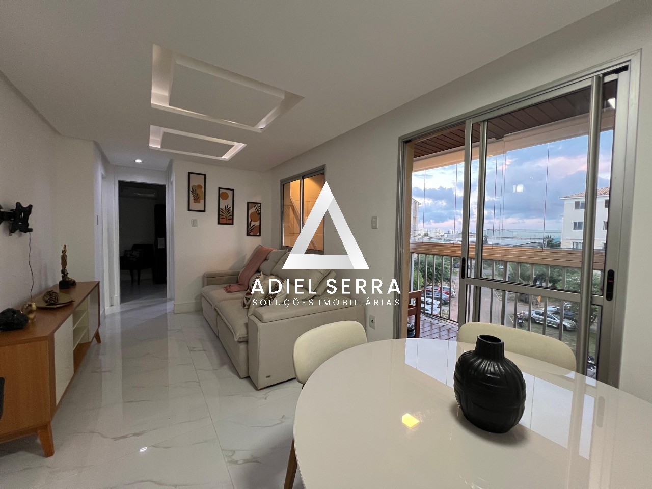 Apartamento - Buraquinho