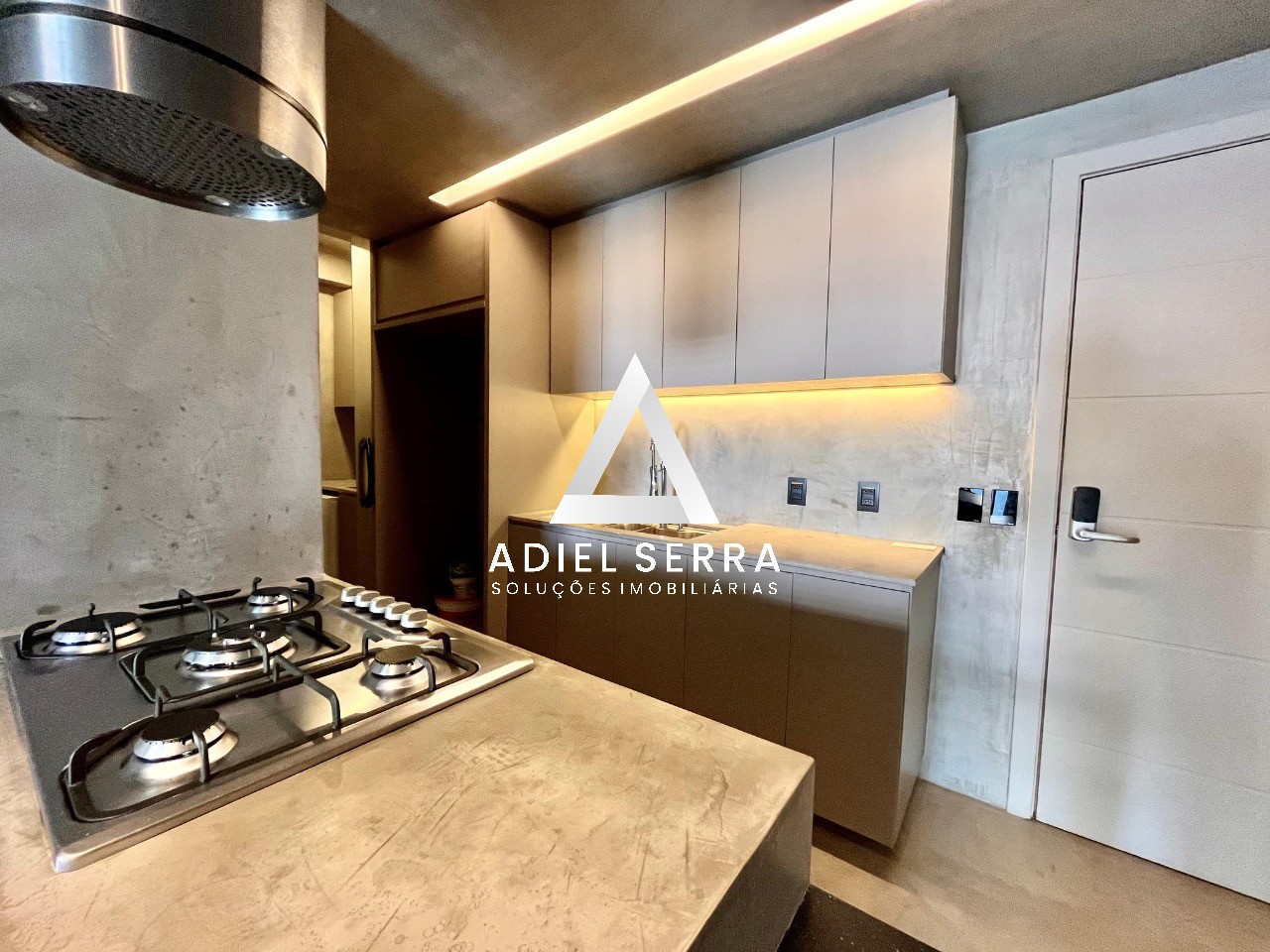 Apartamento - Caminho das árvores