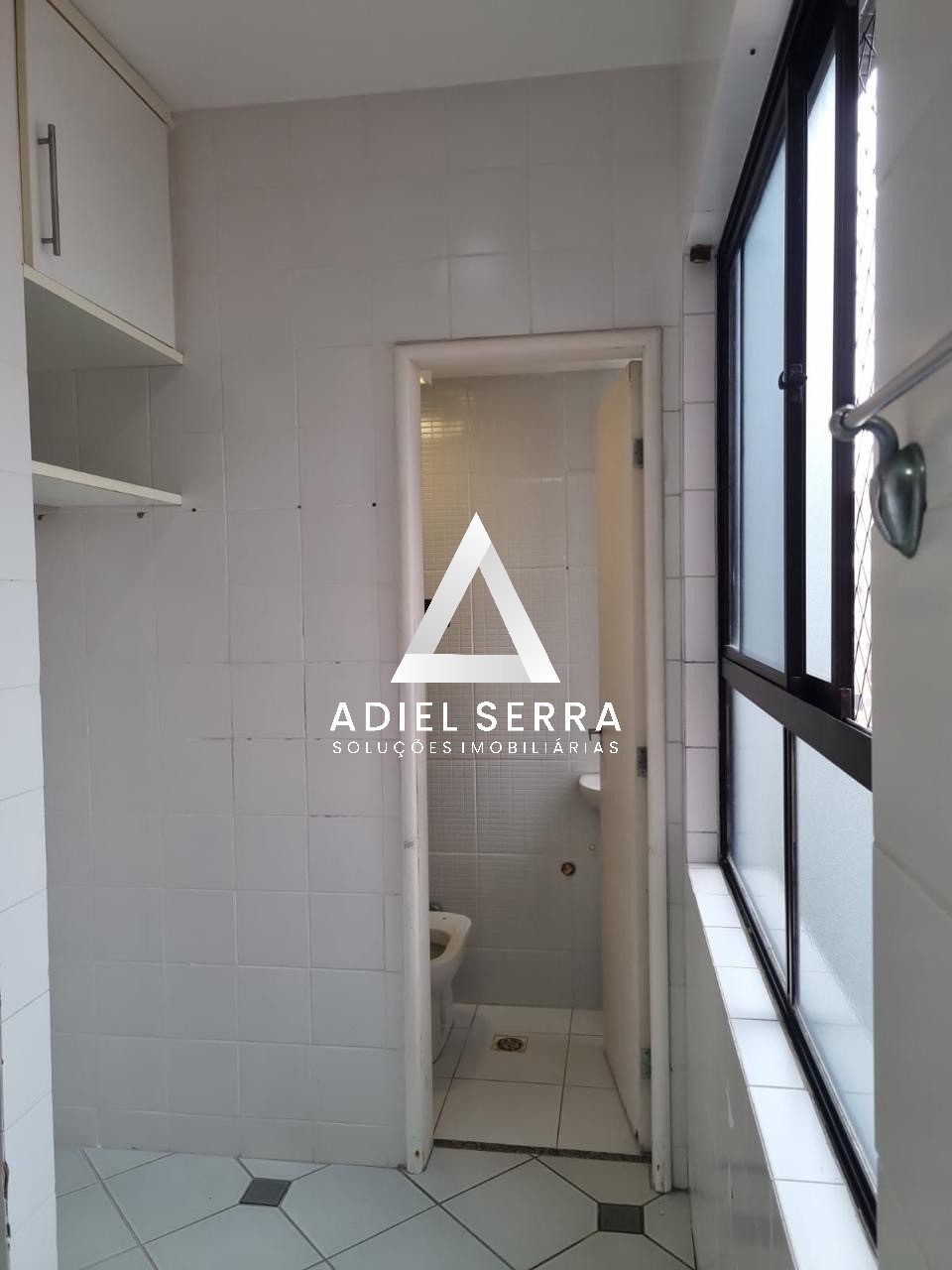 Apartamento - Caminho das árvores