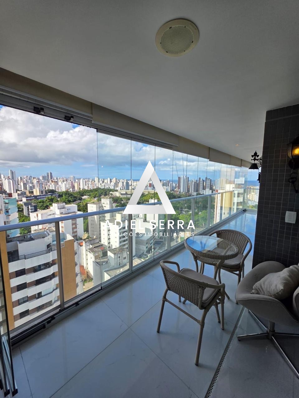 Apartamento - Itaigara