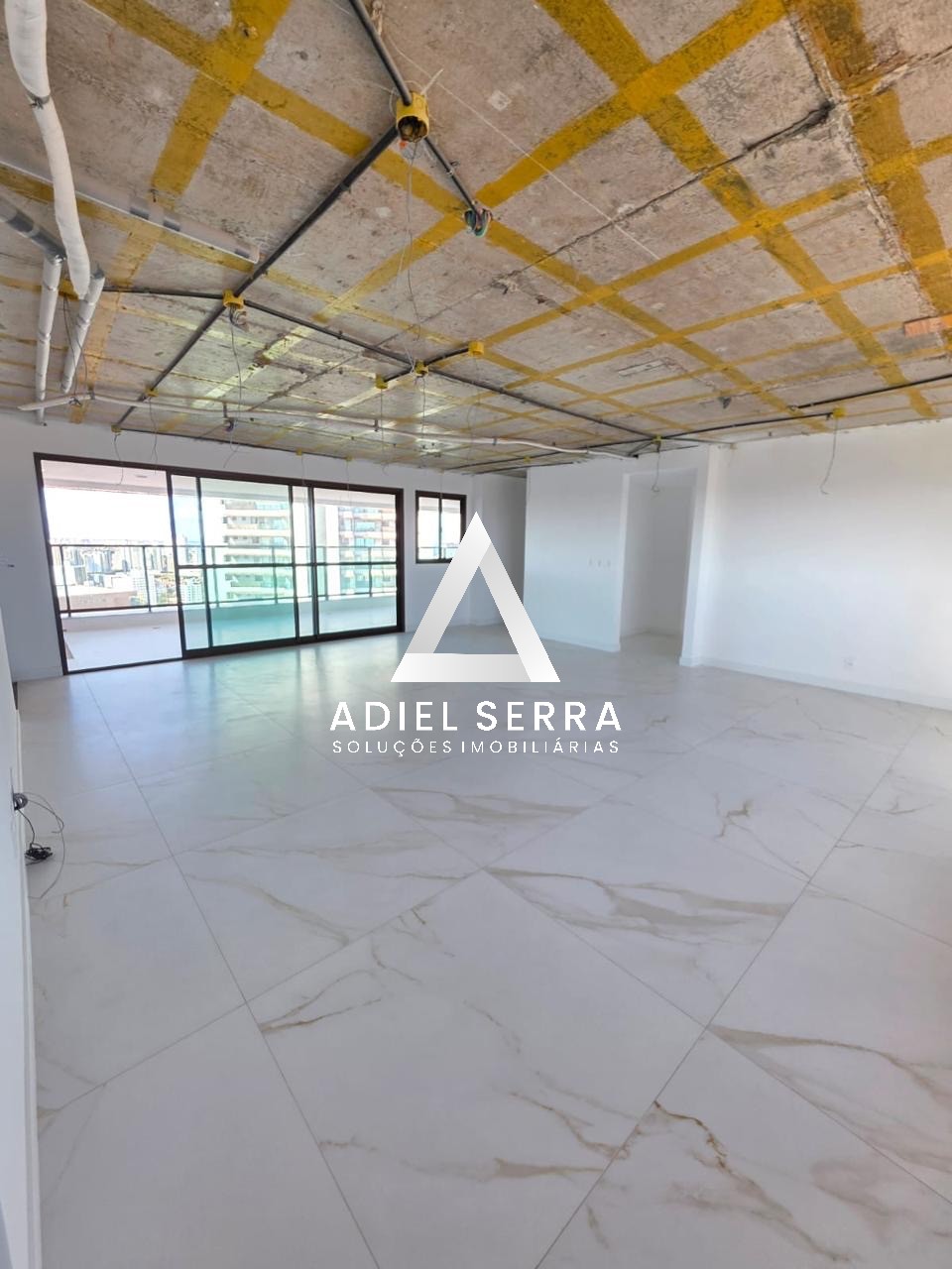 Apartamento - Caminho das árvores