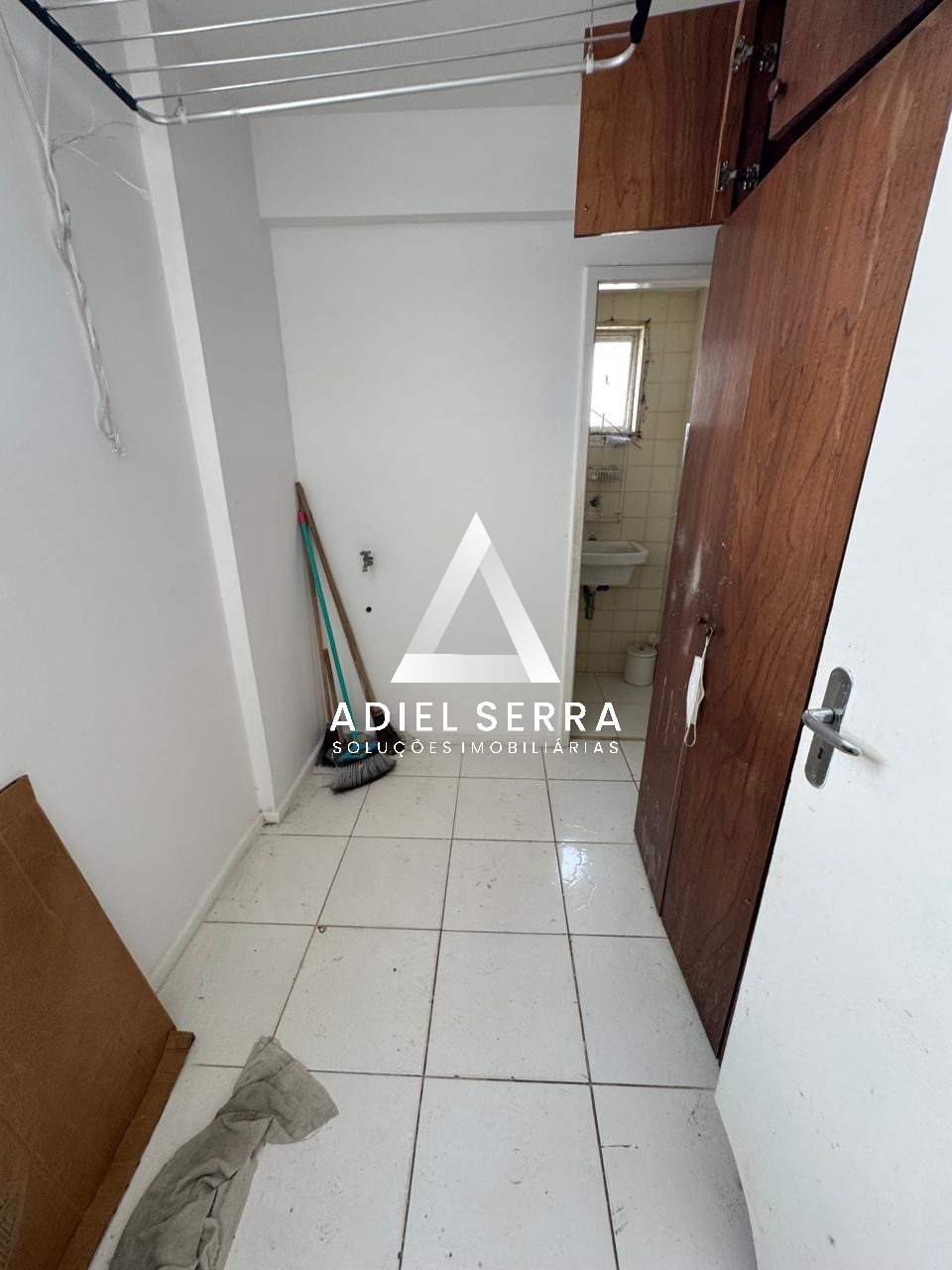 Apartamento - Caminho das árvores