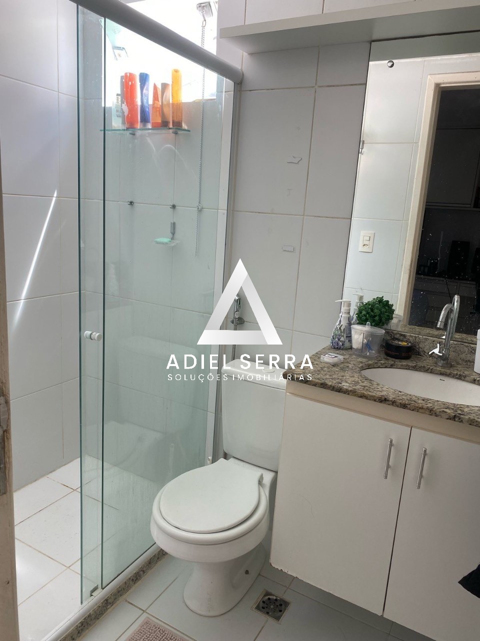 Apartamento - Buraquinho