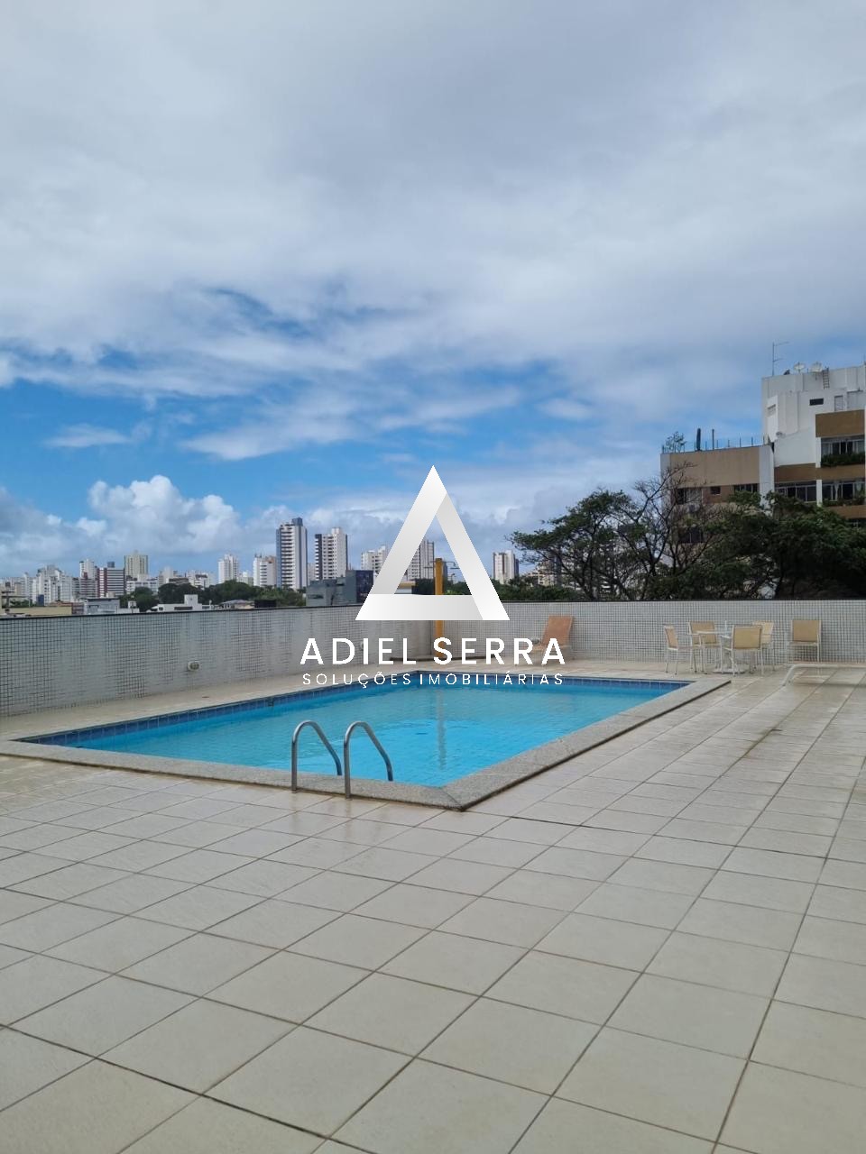 Apartamento - Caminho das árvores
