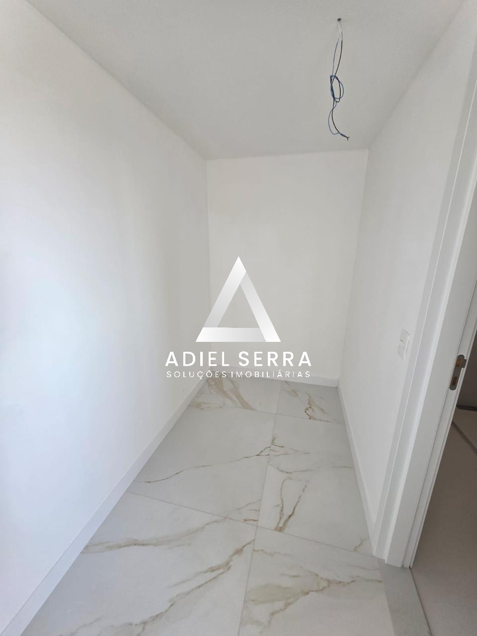 Apartamento - Caminho das árvores