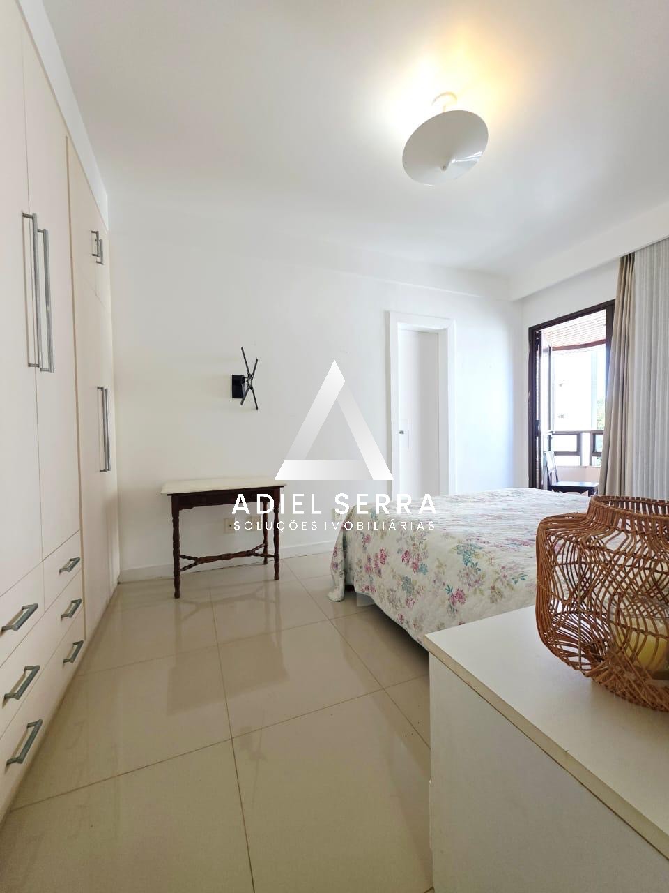 Apartamento - Itaigara