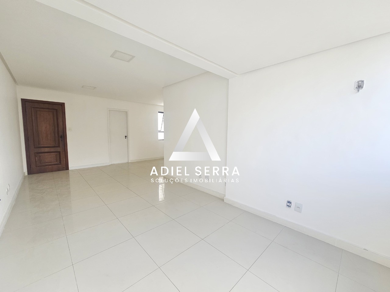 Apartamento - Caminho das árvores