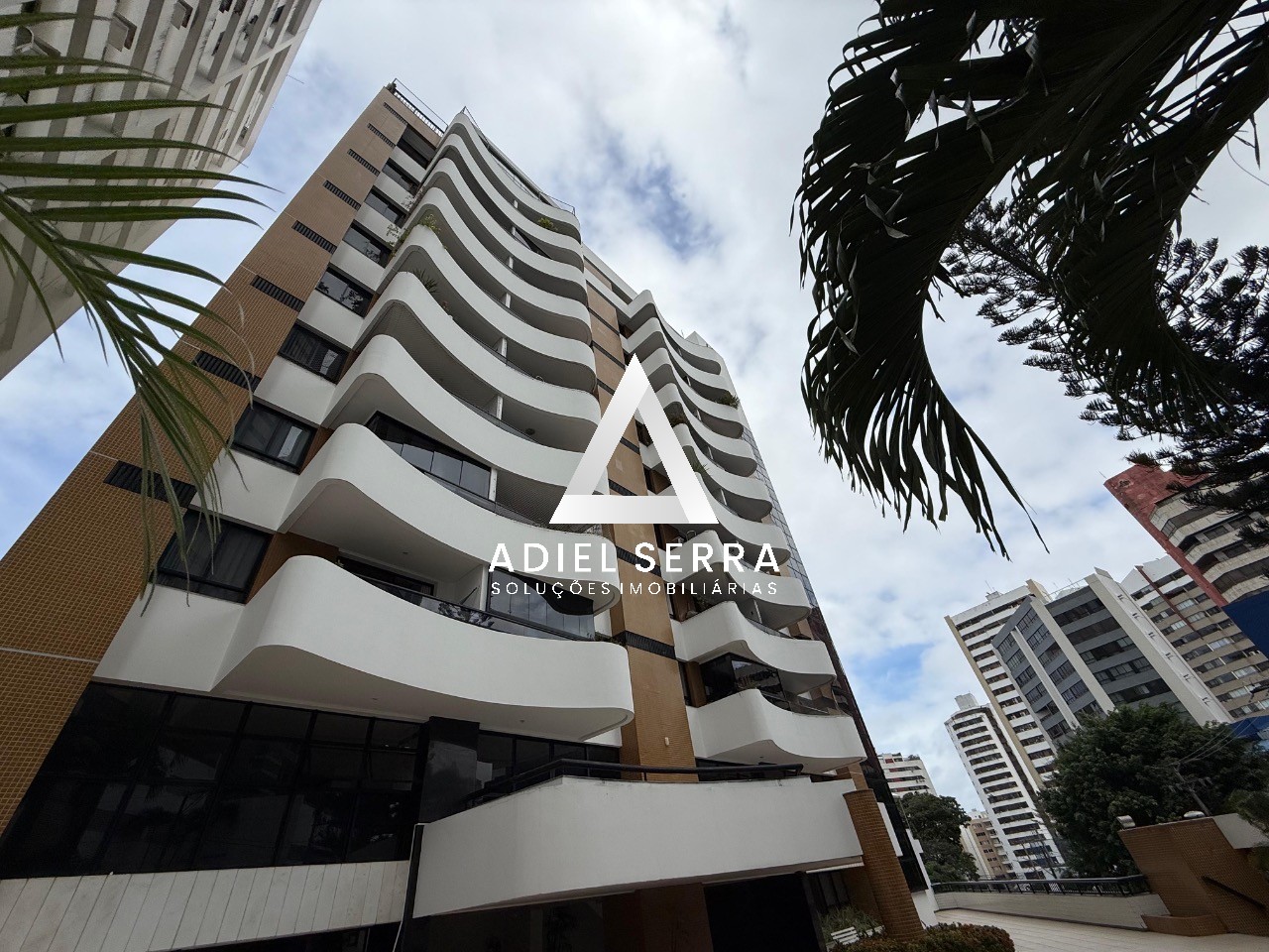 Apartamento - Caminho das árvores