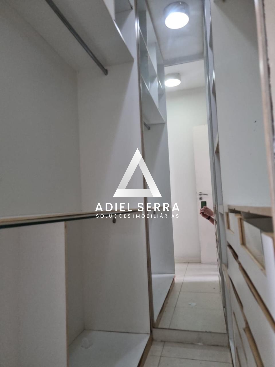 Apartamento - Caminho das árvores