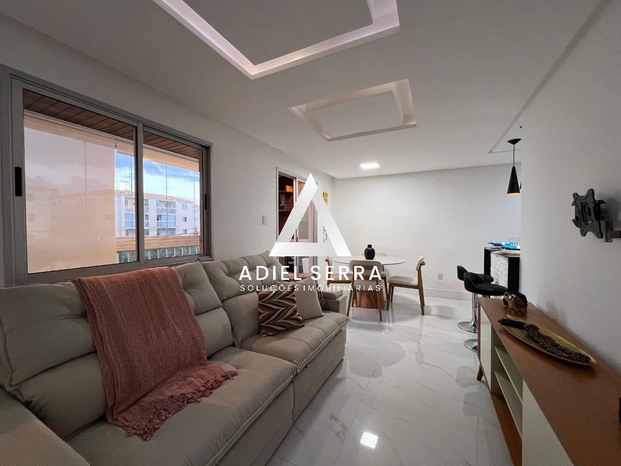 Apartamento - Buraquinho