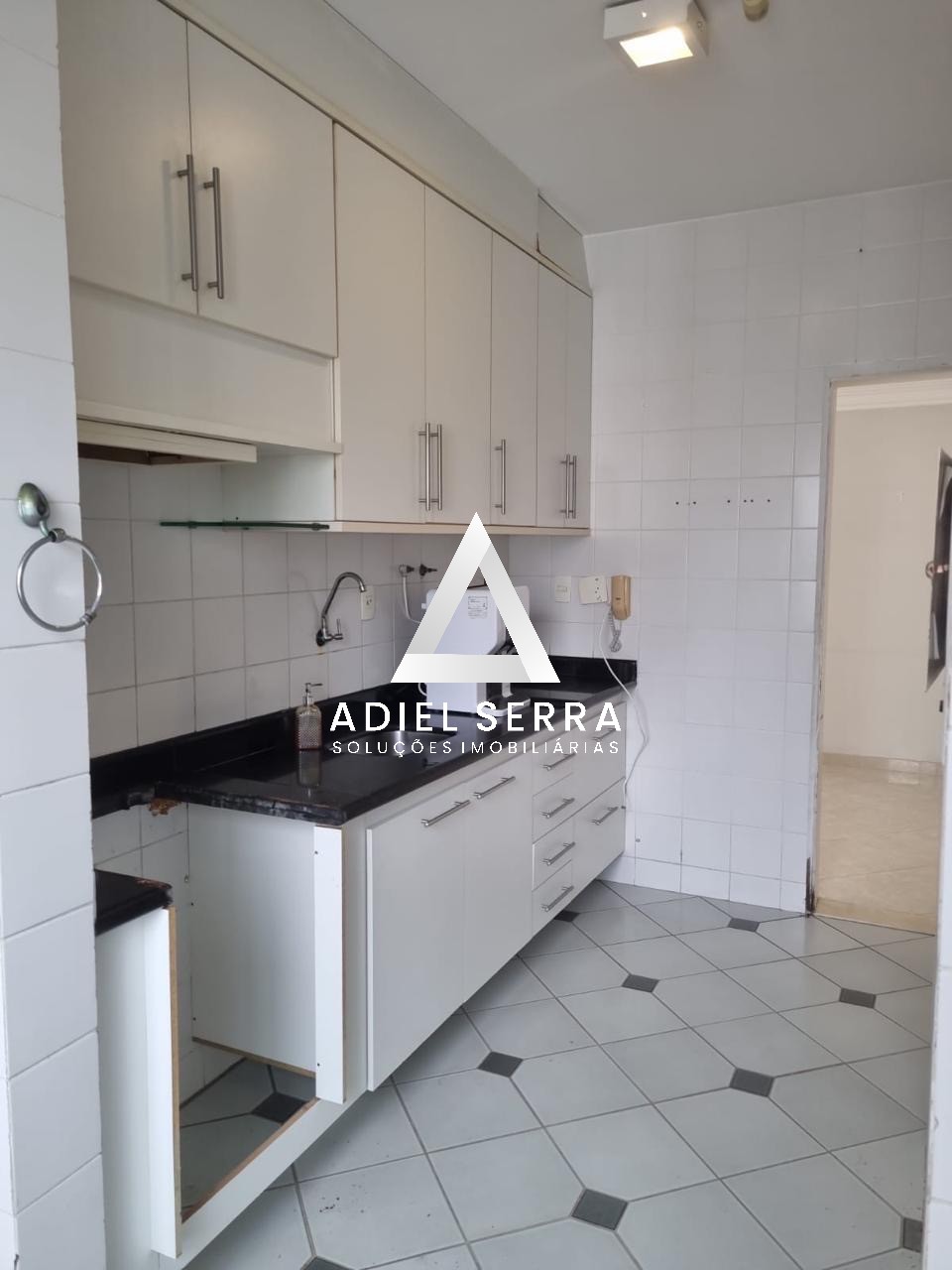 Apartamento - Caminho das árvores