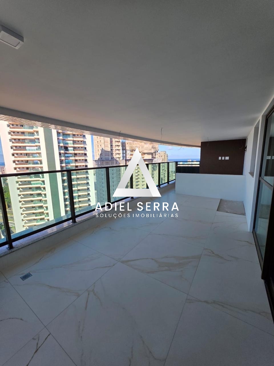 Apartamento - Caminho das árvores