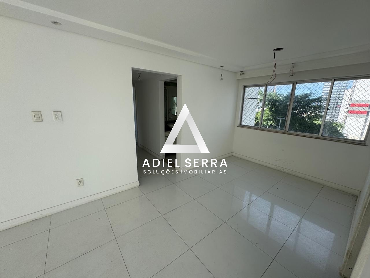 Apartamento - Caminho das árvores
