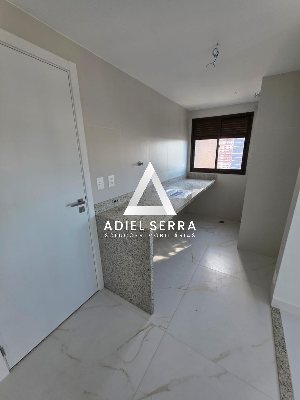 Apartamento - Caminho das árvores