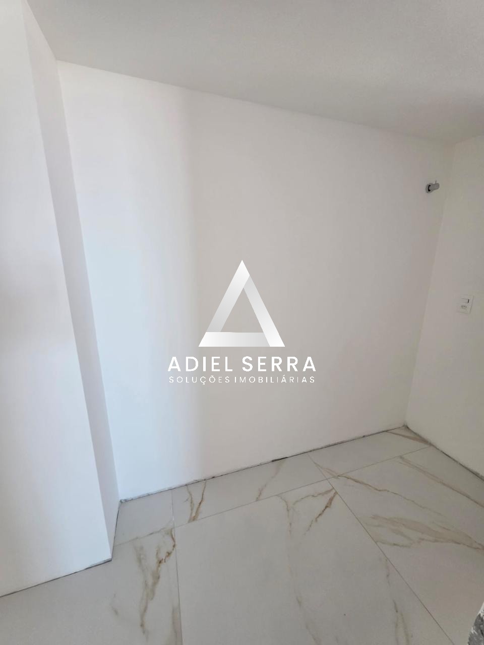 Apartamento - Caminho das árvores