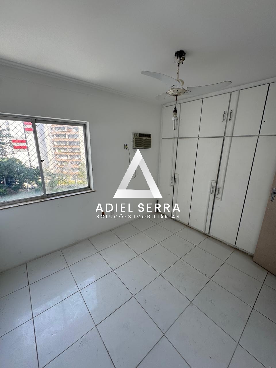 Apartamento - Caminho das árvores