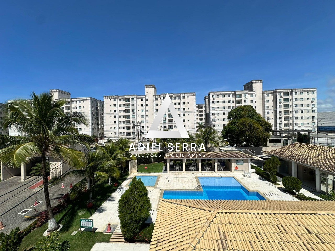 Apartamento - Buraquinho