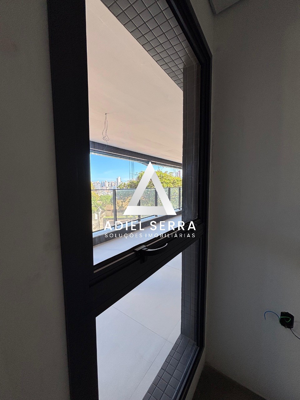Apartamento - Caminho das árvores