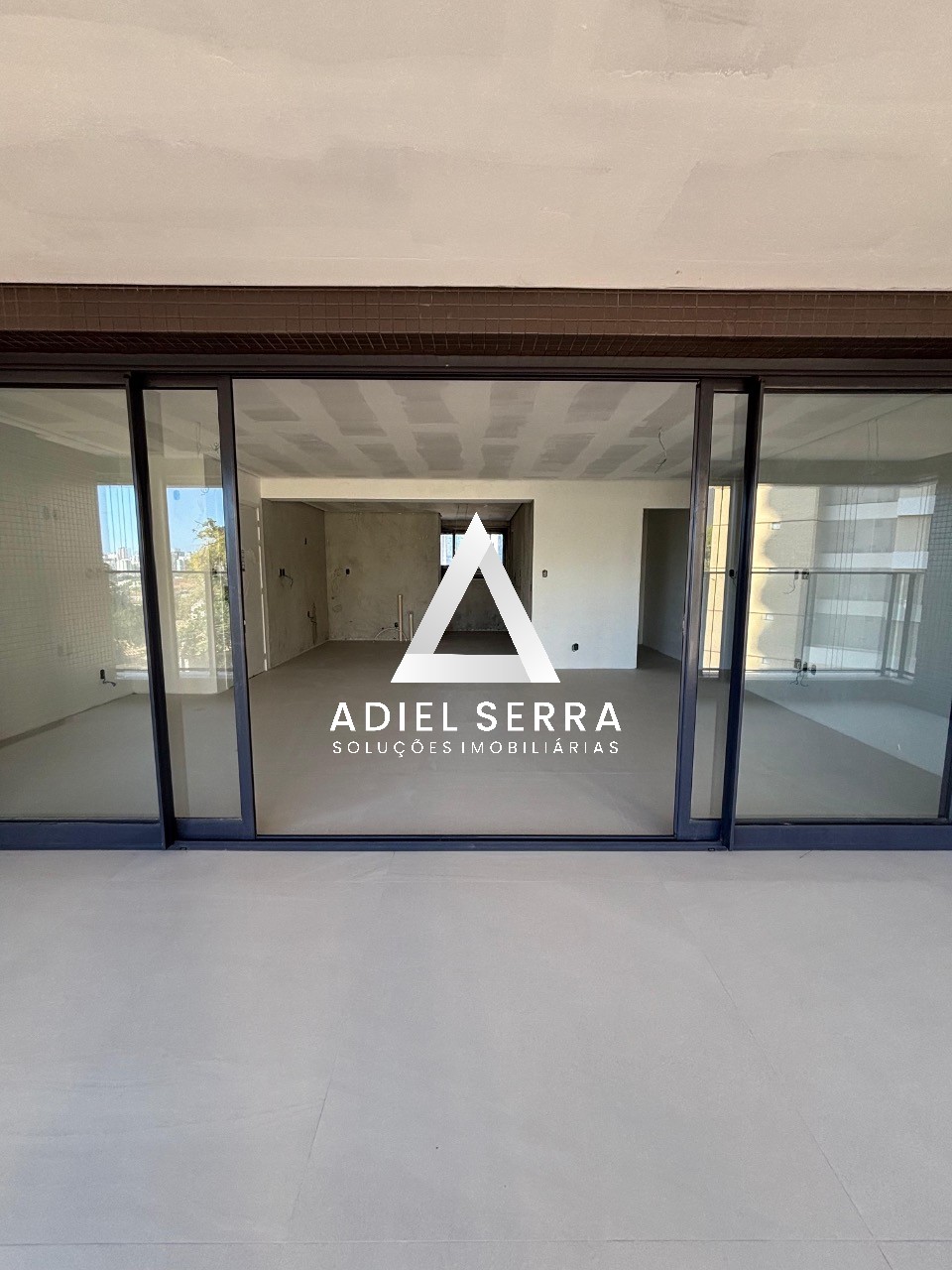 Apartamento - Caminho das árvores