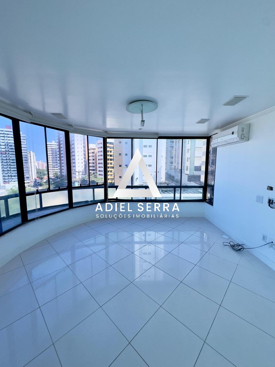 Apartamento - Caminho das árvores